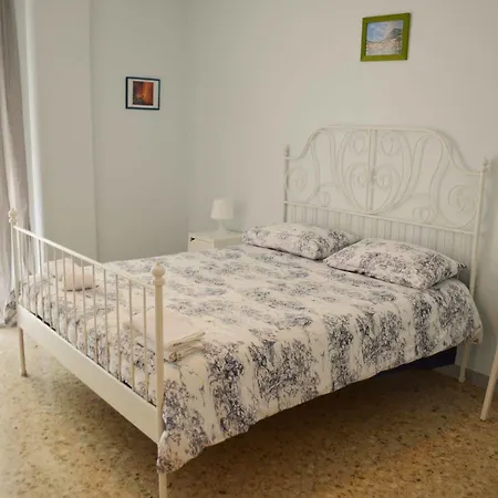 Olive Tree Hostel Bari